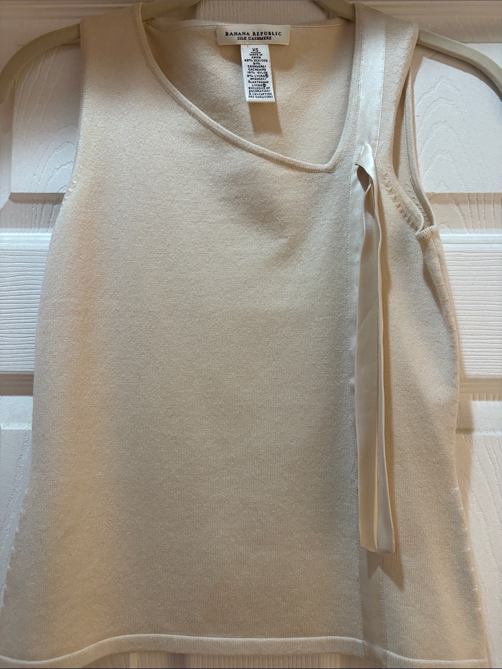 Banana Republic Cream Tie-Shoulder Sleeveless cashmere Top